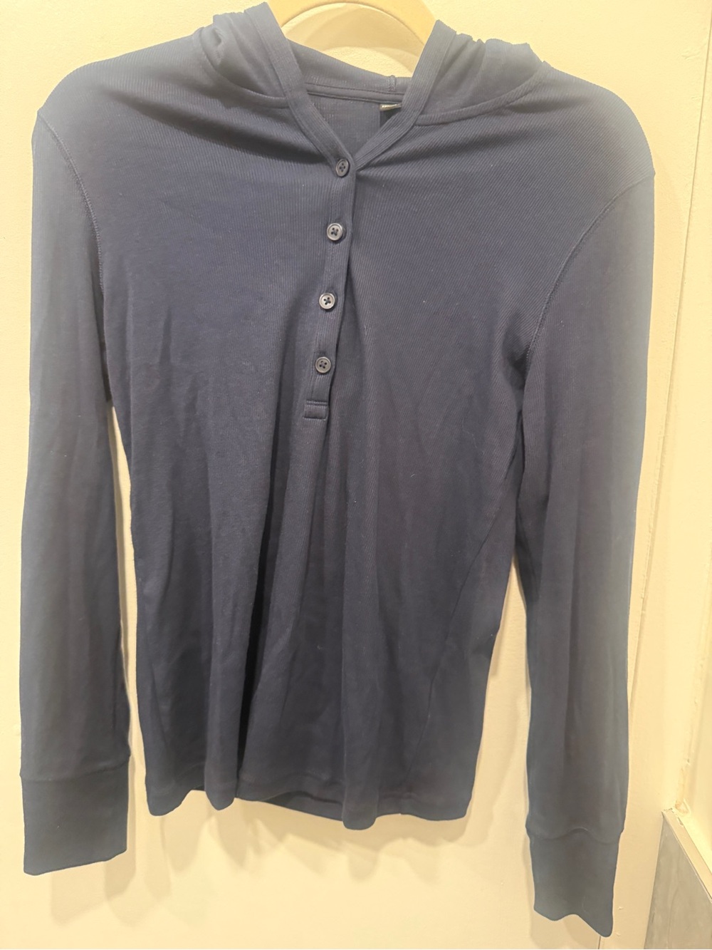 Uniqlo top